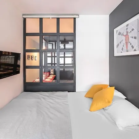 Home Cinema At The Center Of Salonic Exterior foto