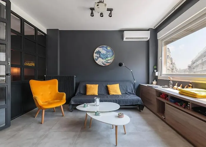 Home Cinema At The Center Of Thessaloniki